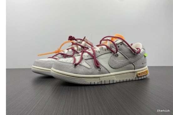Lot Nike DJ0950-114 O-W 35 Low Dunk 0930